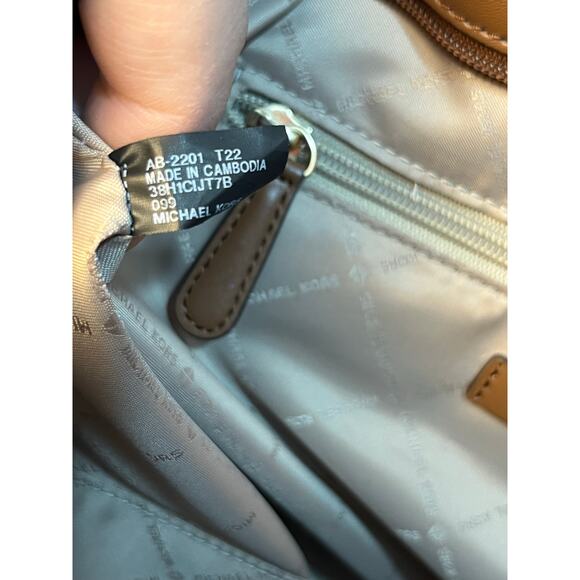 Michael Kors Morgan Canvas Tote Large Tan White Felt Organizer Preppy Twee - Picture 6 of 9